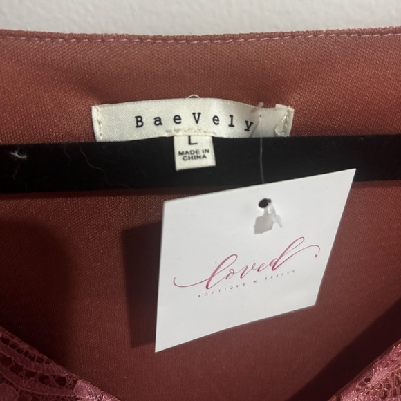 Lace Detail Burgundy dress - Picture 4 of 4